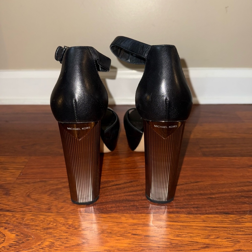 Michael Kors Paloma Black and Silver Platform Sandals - Picture 5 of 11